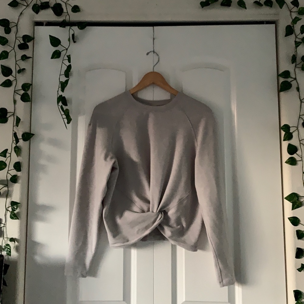 LuluLemon Light Grey Crescent Cropped Knot Shirt